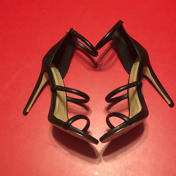 Shoedazzle black heels - Picture 2 of 4